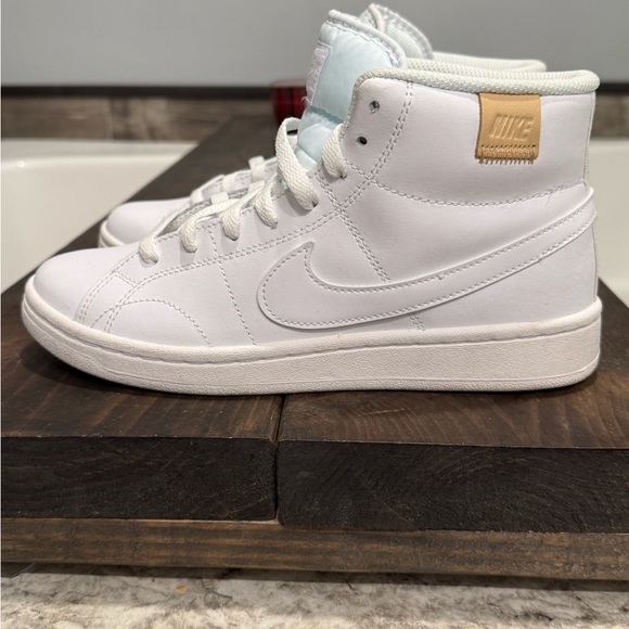 Nike Court Vision Women’s White Shoes - Picture 4 of 6